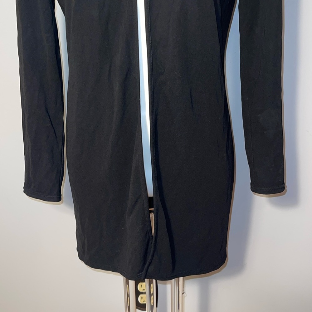 Ann Taylor One Button Down Cardigan top. Size 6. Black. Career wear. - Picture 3 of 8